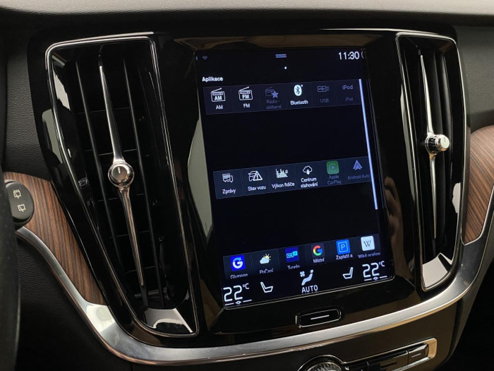 Volvo V60 D3 MOMENTUM NAVIGACE REZERVACE 2.0 d Momentum