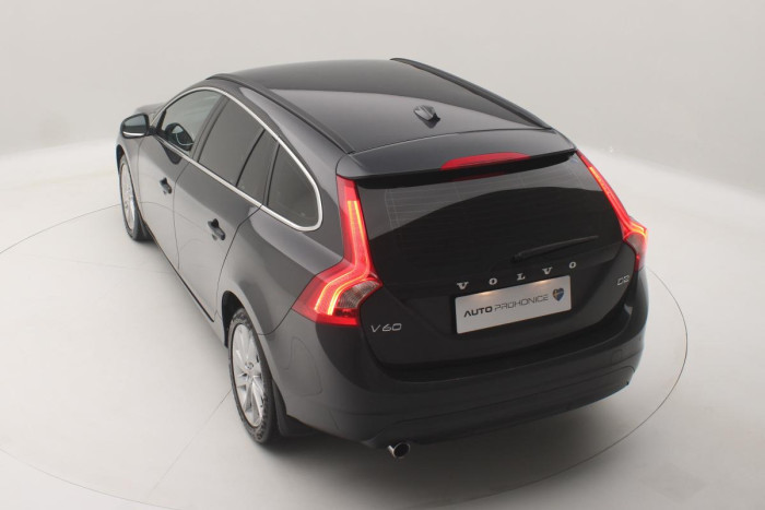 Volvo V60 D2 MOMENTUM NAVIGACE REZERVACE 1.6 d Momentum