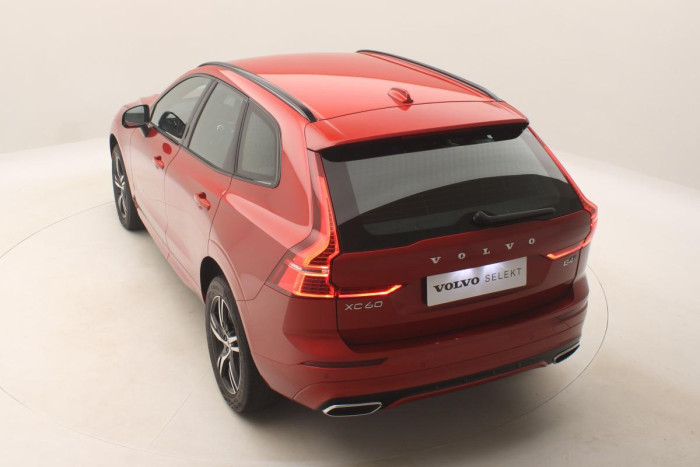 Volvo XC60 B4 AWD R-DESIGN AUT REZERVACE