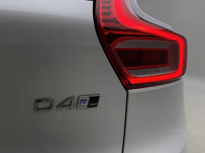 Volvo XC40 D4 AWD R-DESIGN AUT 2.0 d