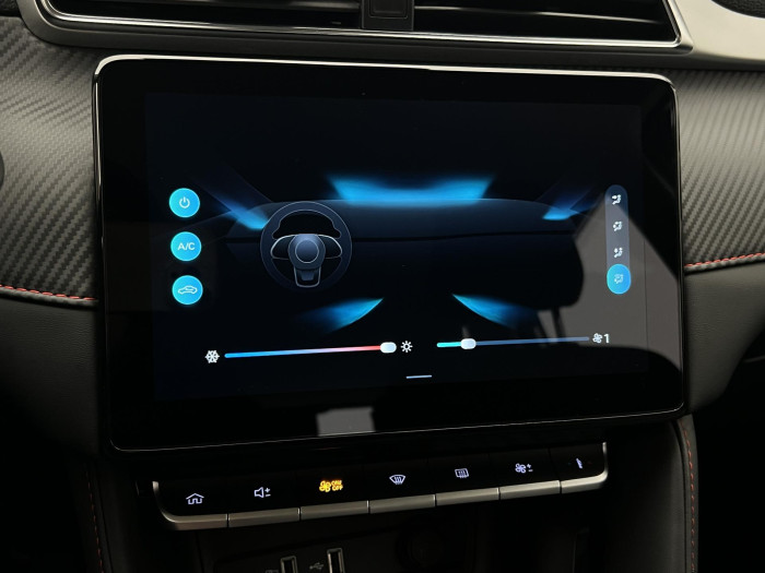 MG ZS 1.5 ESSENTIAL PLUS CZ 1.maj.