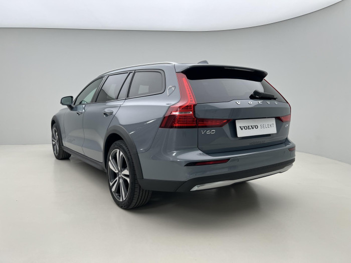Volvo V60 CROSS COUNTRY B4 AWD Aut 1.maj