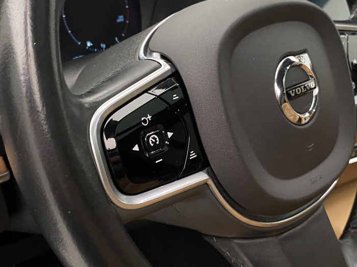 Volvo XC90 D5 AWD INSCRIPTION CZ 1. maj 2.0 d
