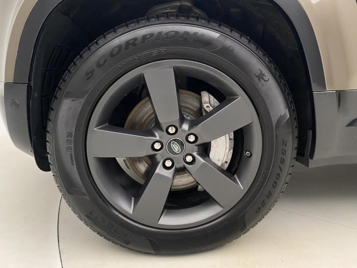 Land Rover Defender 130 D300 SE AWD AUT CZ 3.0 d SE