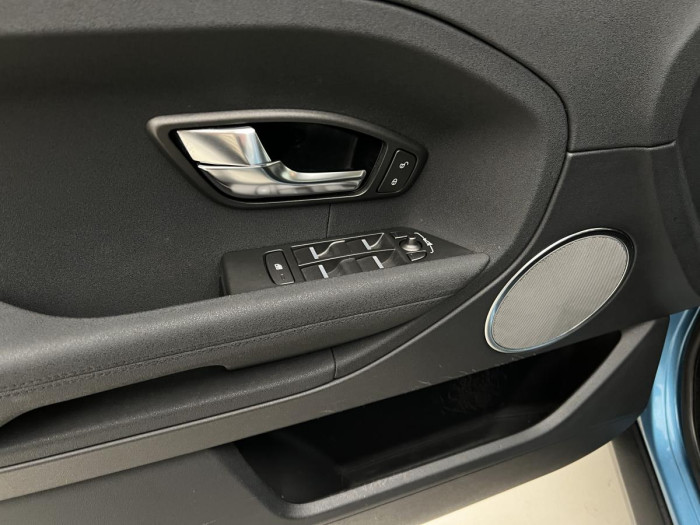 Land Rover Range Rover Evoque 2.2 TD4 AWD AUT CZ REZERVACE 2.2 TD