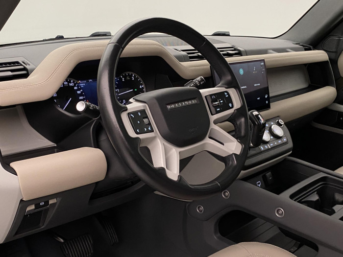 Land Rover Defender D250 AWD SE AUT CZ 3.0 d SE