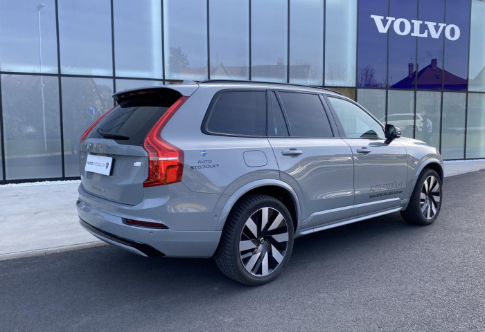 Volvo XC90 T8 AWD RECHARGE DARK ULTIMATE