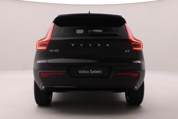 Volvo XC40 B3 DARK PLUS AUT CZ