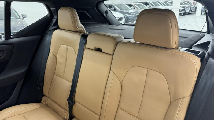 Volvo XC40 T5 TWINe INSCRIPTION REZERVACE