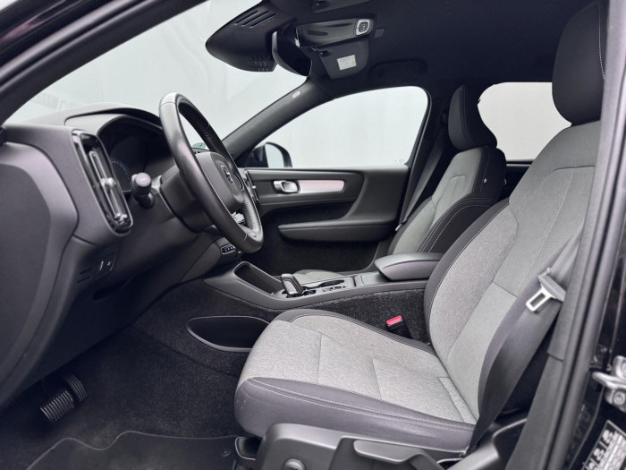 Volvo XC40 B4 MOMENTUM PRO CZ 1.maj 2.0 Momentum