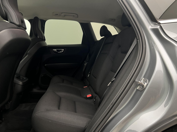Volvo XC60 B4 MOMENTUM 2.0 Momentum