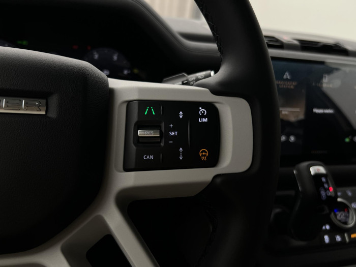 Land Rover Defender 110 D200 S AWD Aut REZERVACE 3.0 d