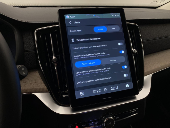 Volvo XC90 B5 AWD BRIGHT PLUS AUT CZ 7m