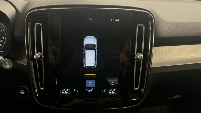 Volvo XC40 T4 AWD MOMENTUM AUT REZERVACE 2.0 Momentum