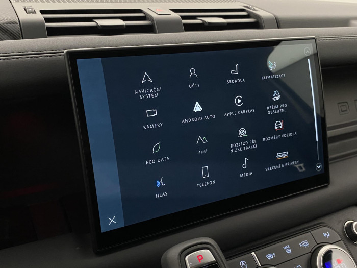 Land Rover Defender D250 X-DYNAMIC SE REZERVACE 3.0 d Dynamic SE