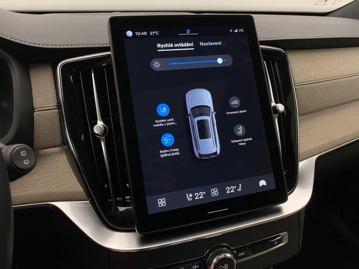 Volvo XC90 T8 AWD RECHARGE DARK ULTRA 7