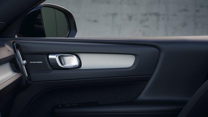 Volvo XC40 B3 DARK PLUS AUT