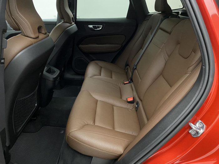 Volvo XC60 B4 AWD INSCRIPTION AUT CZ