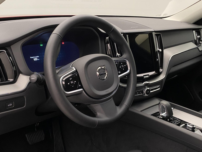 Volvo XC60 B5 AWD DARK PLUS REZERVACE