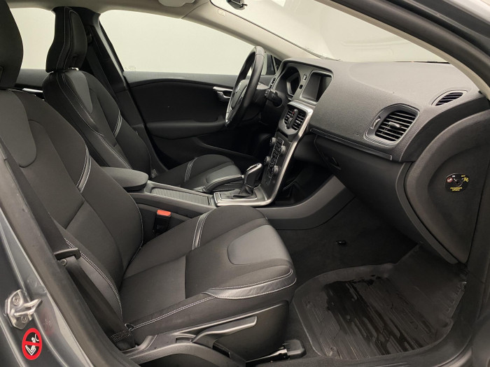 Volvo V40 D3 MOMENTUM AUT 2.0 d Momentum