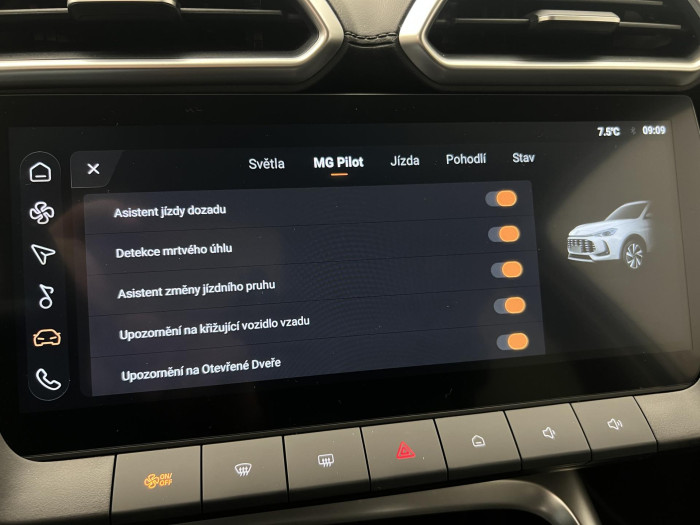 MG ZS 1.5 EXCLUSIVE HYBRID+ AUT CZ 1.5 Exclusive