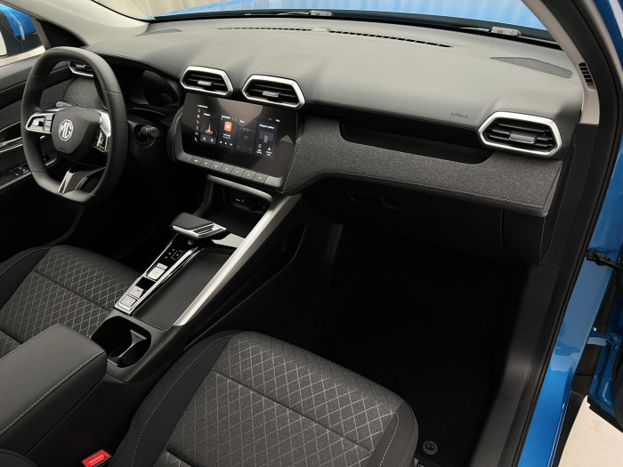 MG ZS ESSENTIAL Hybrid+ AUT