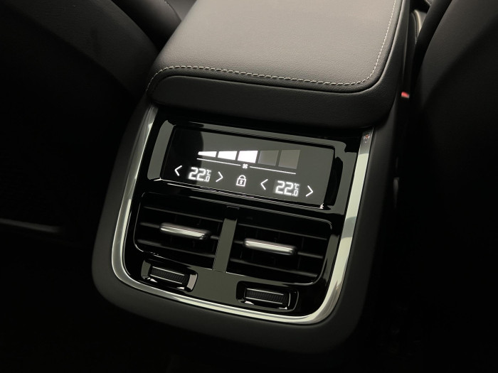 Volvo XC60 B5 AWD ULTRA BLACK EDITION AUT 2.0 Edition