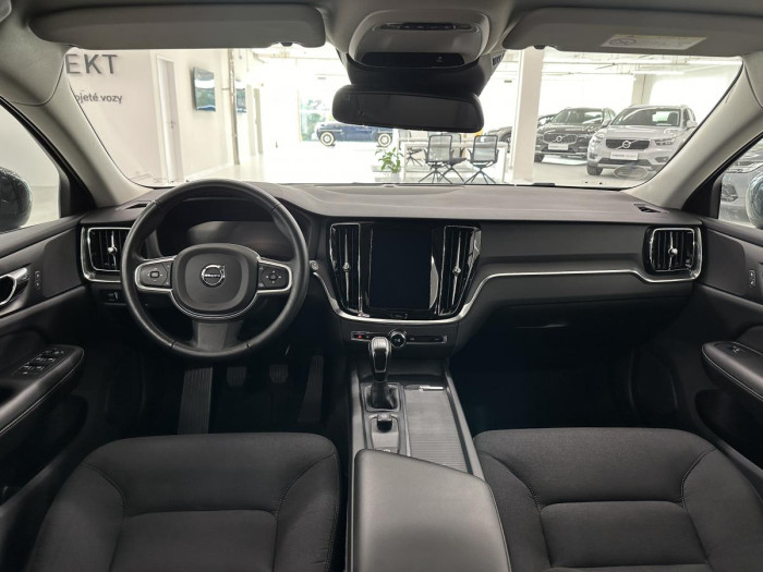 Volvo V60 D3 KINETIC NAVIGACE REZERVACE 2.0 d