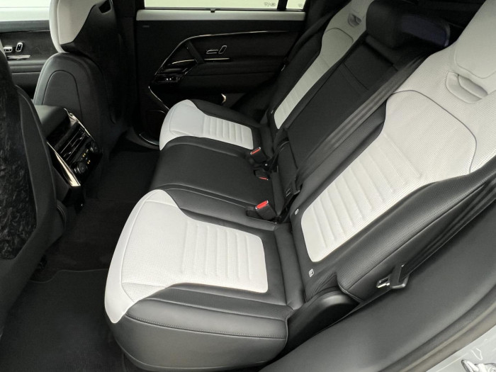 Land Rover Range Rover Sport P635 SV EDITION TWO REZERVACE 4.4 Edition