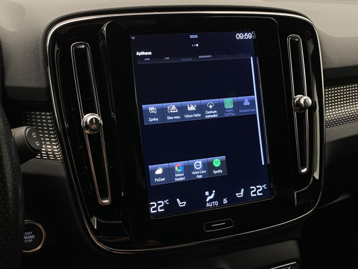 Volvo XC40 D4 AWD R-DESIGN AUT CZ 2.0 d