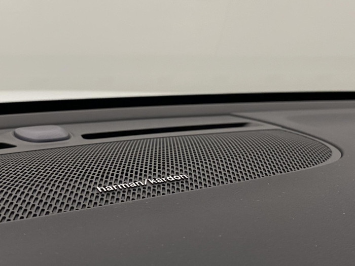Volvo XC40 B3 AUT PLUS BLACK EDITION