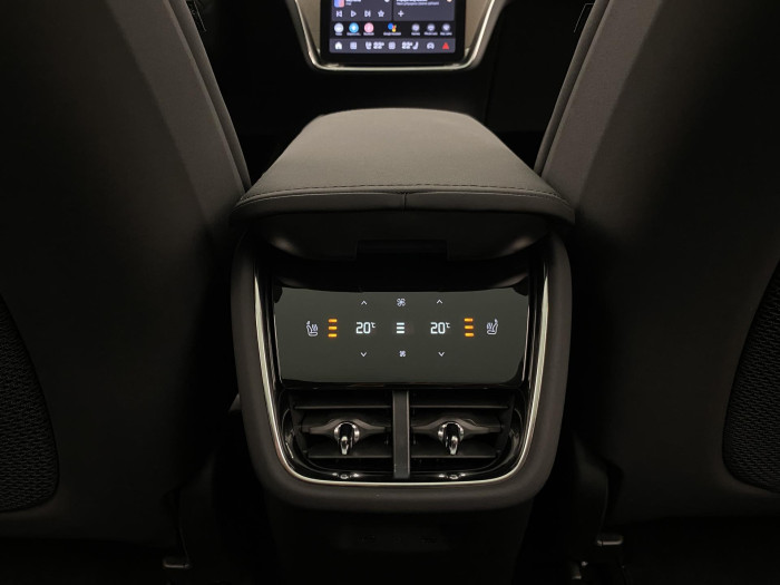 Volvo EX90 PURE ELECTRIC TWIN ULTRA 7míst