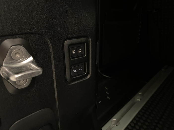 Land Rover Defender 110 P400 X-DYNAMIC HSE AWD CZ 3.0 Dynamic