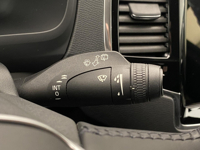 Volvo XC90 B5 AWD MOMENTUM AUT CZ 2.0 Momentum