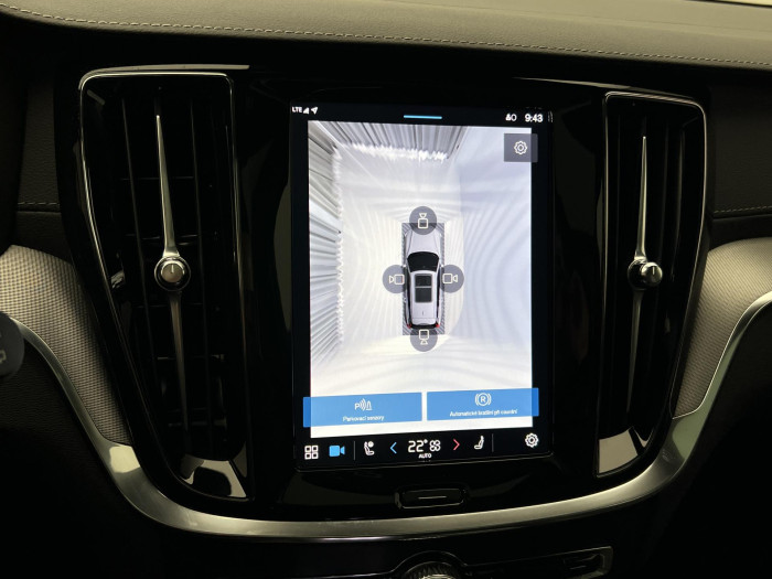 Volvo V60 T6 AWD RECHARGE ULTRA DARK AUT