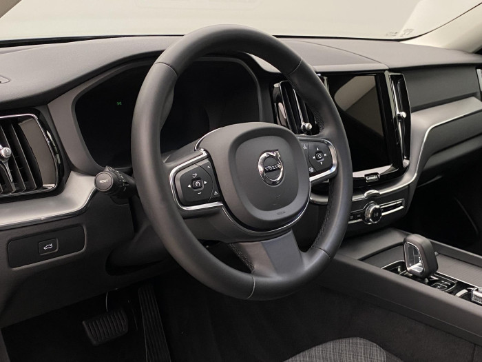 Volvo XC60 B4 CORE AUT CZ 1.maj