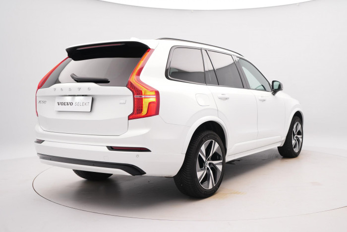 Volvo XC90 T8 AWD RECHARGE REZERVACE