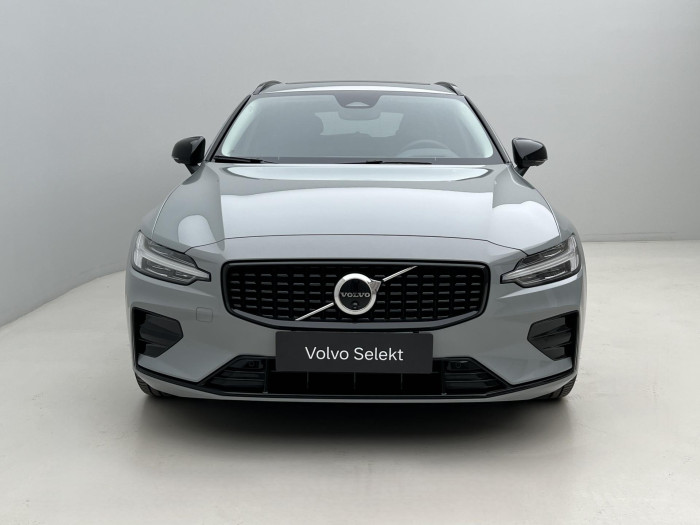 Volvo V60 B4 PLUS DARK AUT 1.maj.