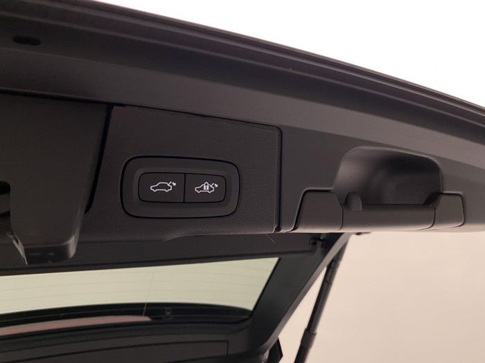 Volvo XC60 B5 AWD AUT PLUS BLACK EDITION