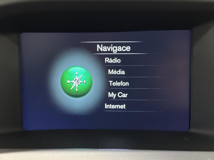 Volvo V60 D2 KINETIC NAVIGACE REZERVACE 2.0 d