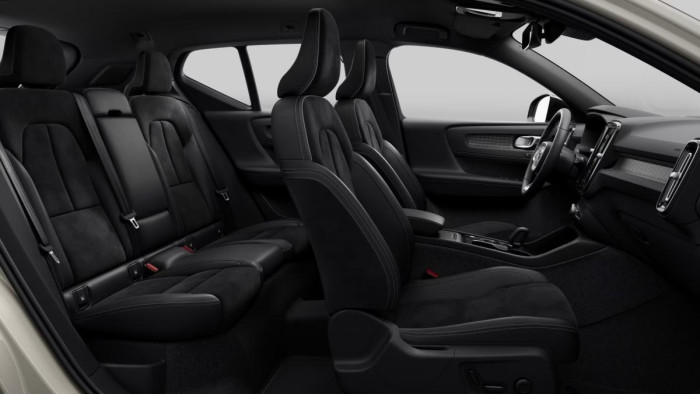 Volvo XC40 B3 AUT DARK PLUS