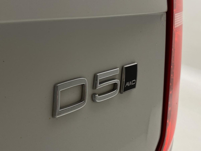 Volvo XC90 D5 AWD MOMENTUM REZERVACE 2.0 d Momentum