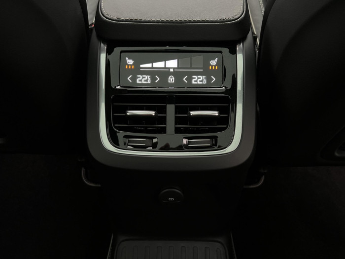Volvo XC90 T8 AWD RECHARGE R-DESIGN 7MÍST