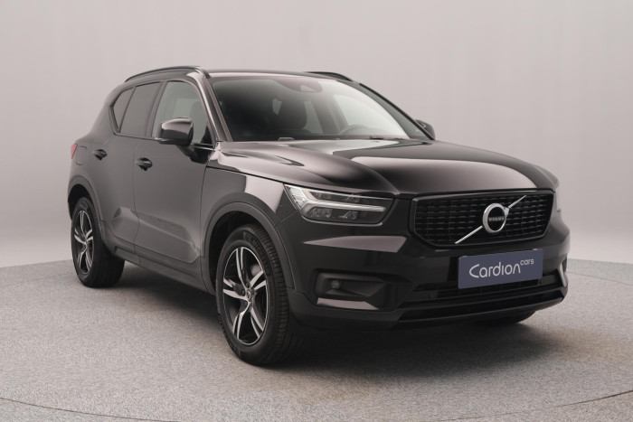 Volvo XC40 D4 AWD R-DESIGN AUT CZ 1. maj 2.0 d