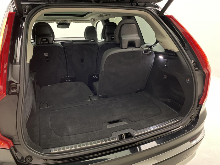Volvo XC90 B5 AWD INSCRIPTION REZERVACE