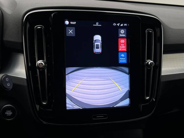 Volvo XC40 B3 CORE AUT CZ 1.maj.