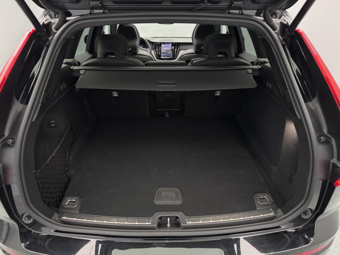 Volvo XC60 B5 AWD BLACK EDITION AUT 2.0 Edition