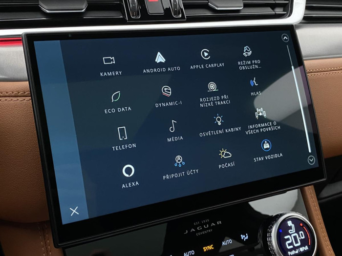 Jaguar F-Pace D300 R-DYNAMIC SE REZERVACE 3.0 d Dynamic SE