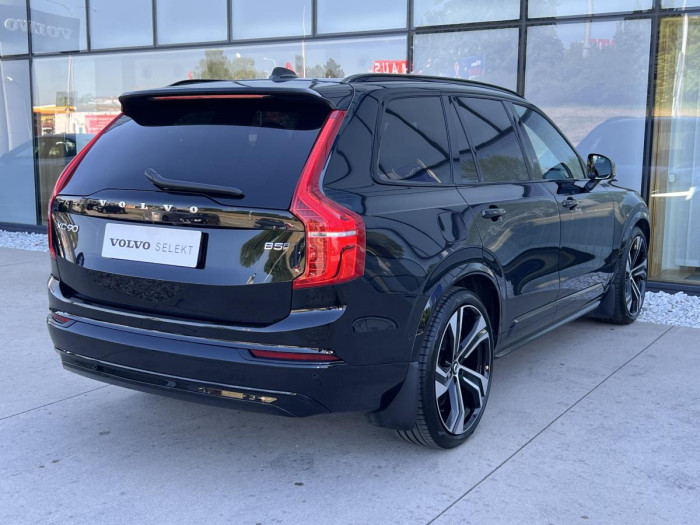 Volvo XC90 B5 AWD ULTIMATE DARK 7 MÍSTNÁ