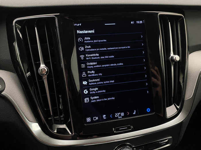 Volvo V60 CC B5 AWD PLUS REZERVACE